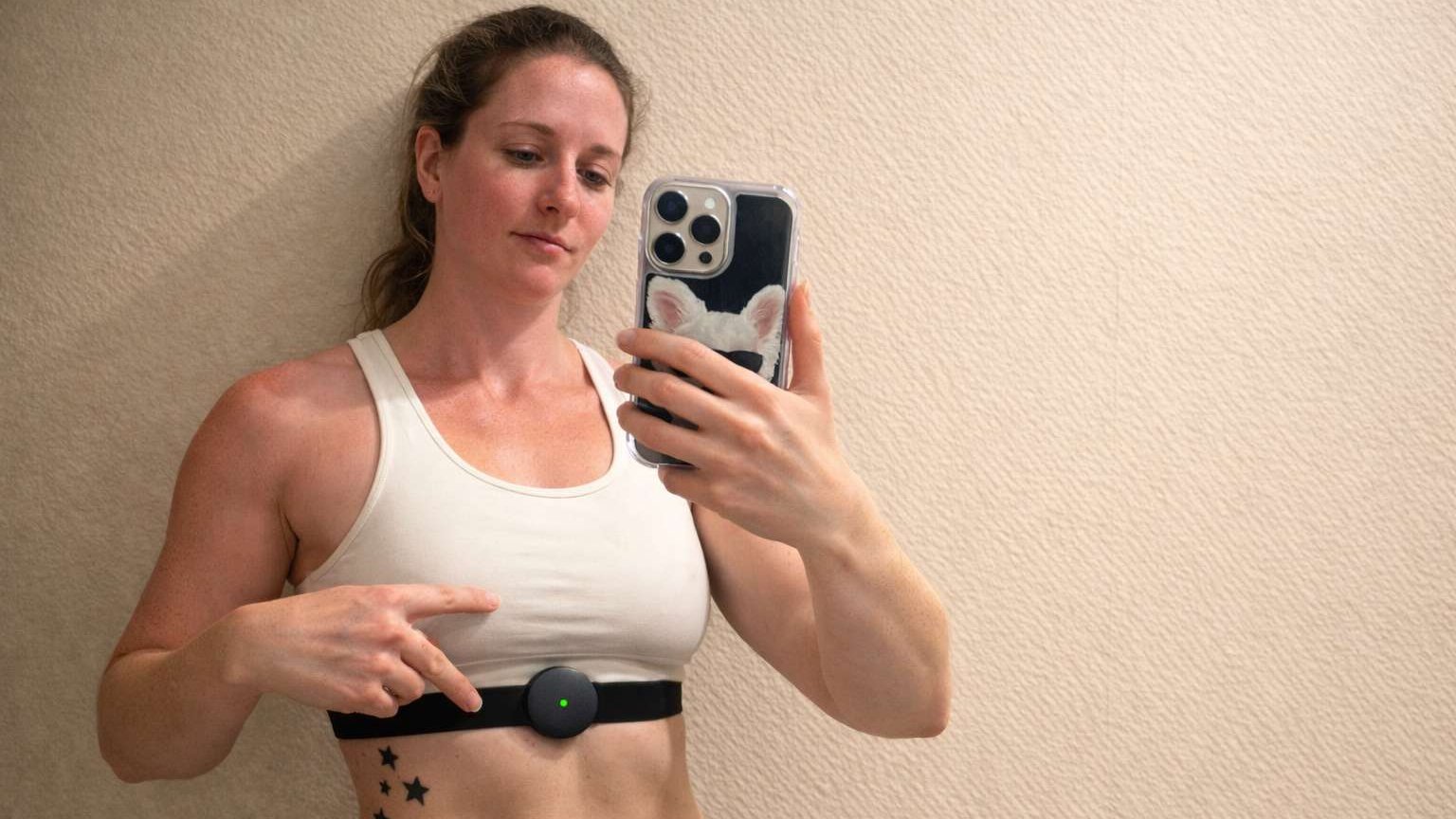 Female wearing Aidlab